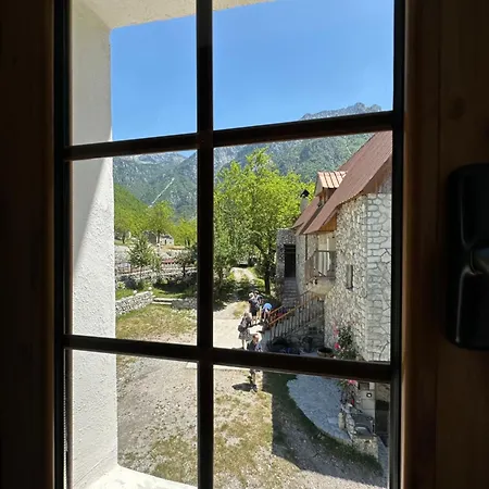 Guest house Prek Bjeshka Nderlysaj